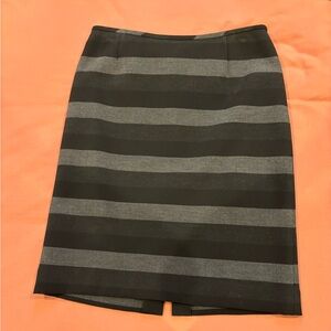 TAHARI PENCIL SKIRT BLACK GRAY STRIPED
